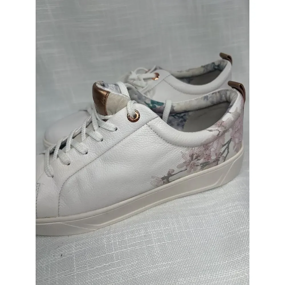COUGAR BLOOM Leather Tennis Shoe Sneakers Sz 10 Floral Cherry Blossoms White